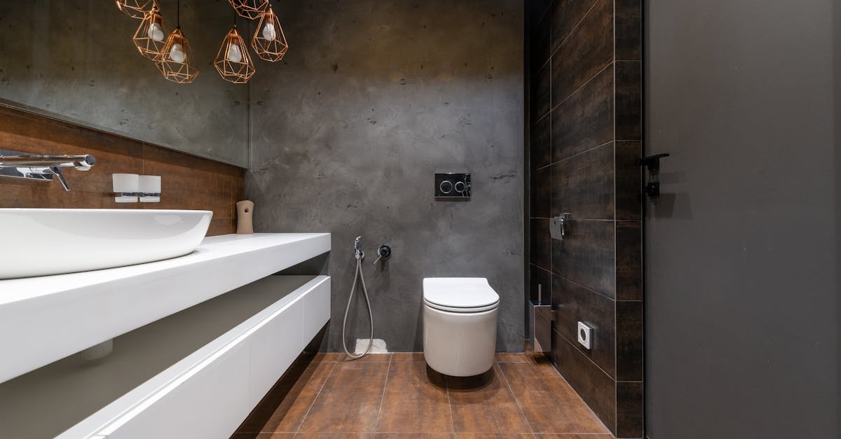 How do I stop my toilet cistern from running water?