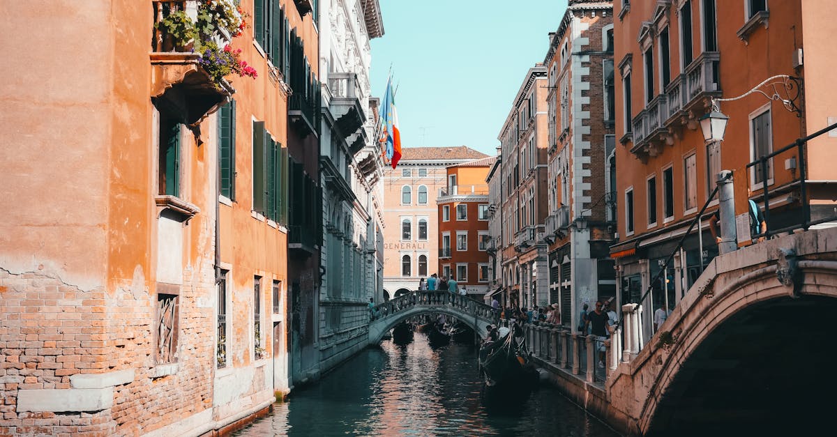 How long should a hot water system last?