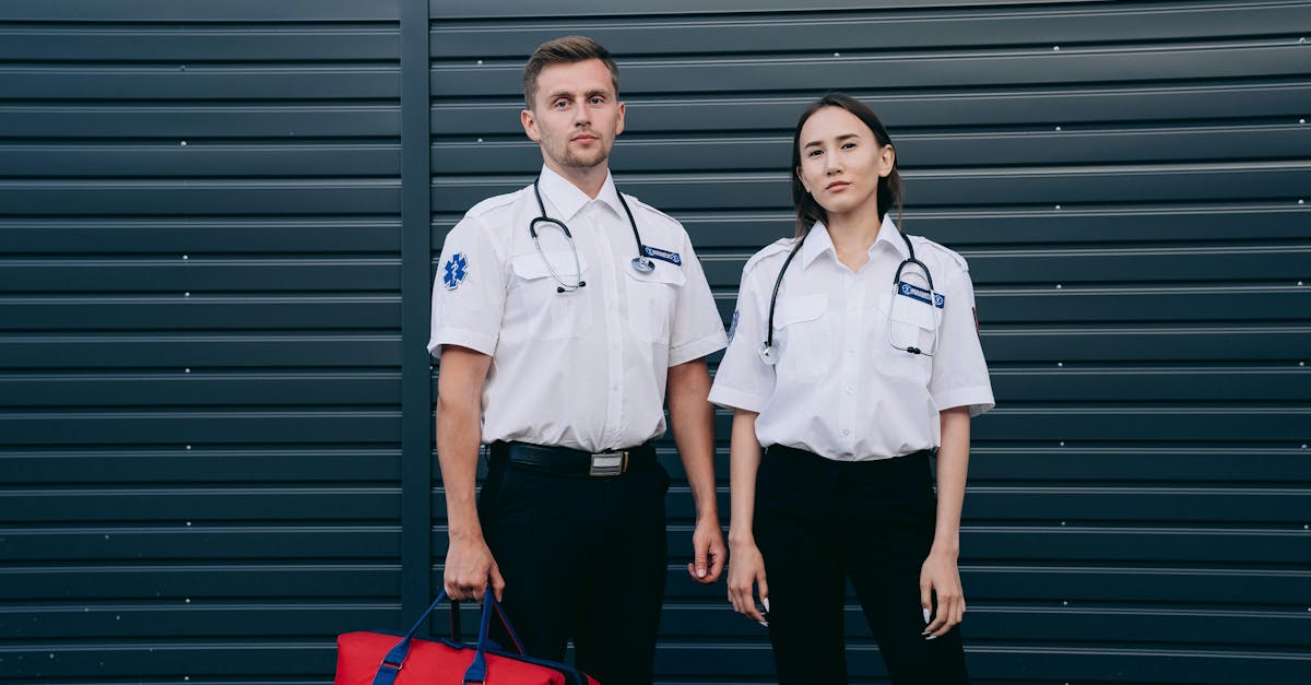 Who to ring for burst water pipe?