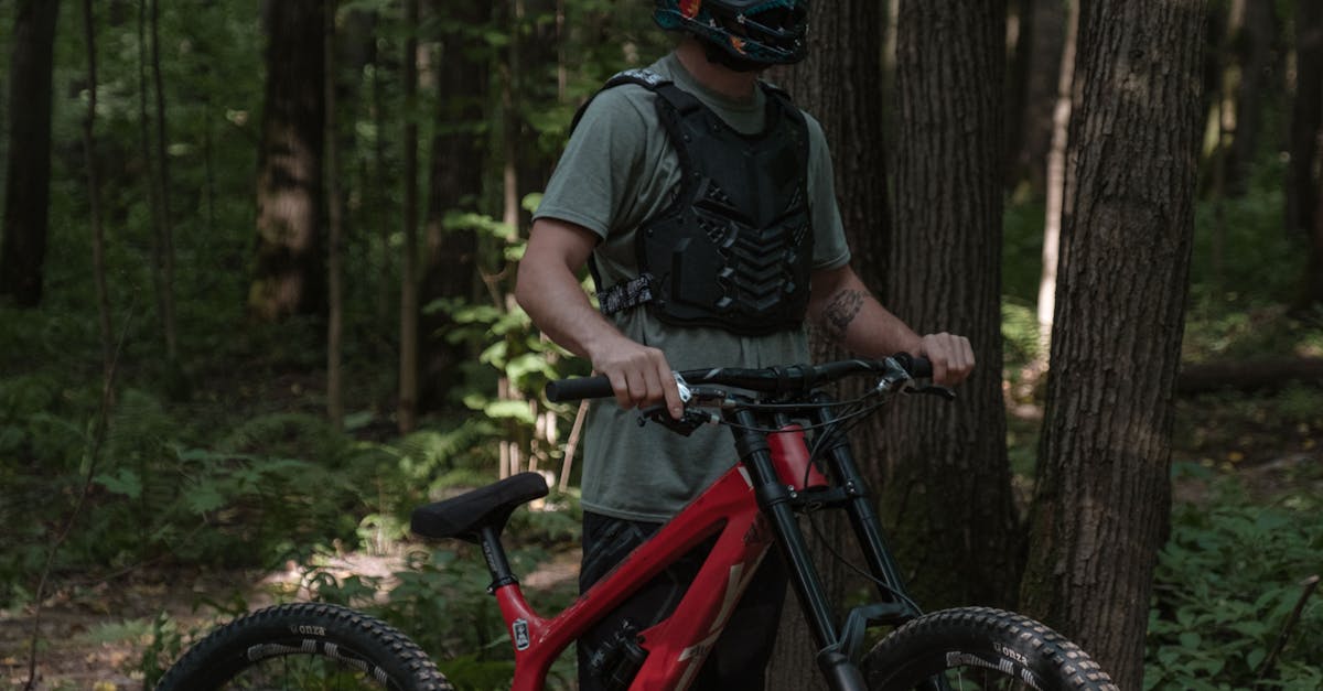 Why should you never use baking soda and vinegar to unclog a drain?